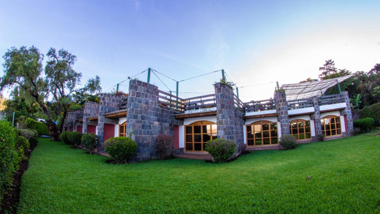 Hotel Posada De Don Rodrigo Panajachel Exteriör bild