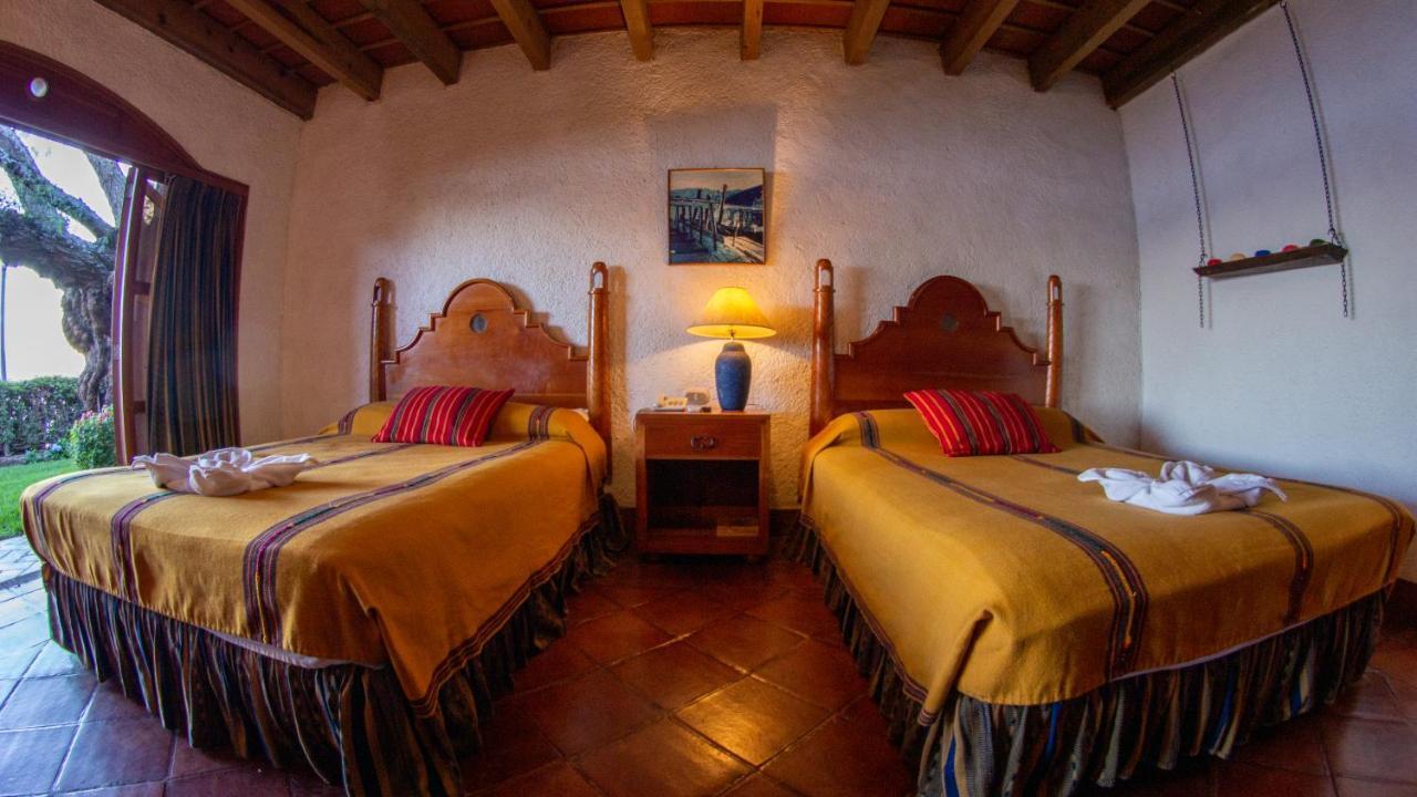 Hotel Posada De Don Rodrigo Panajachel Exteriör bild