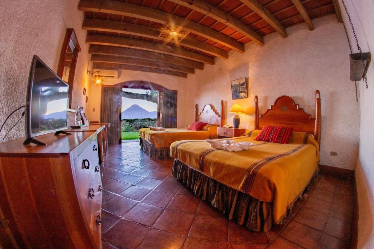 Hotel Posada De Don Rodrigo Panajachel Exteriör bild