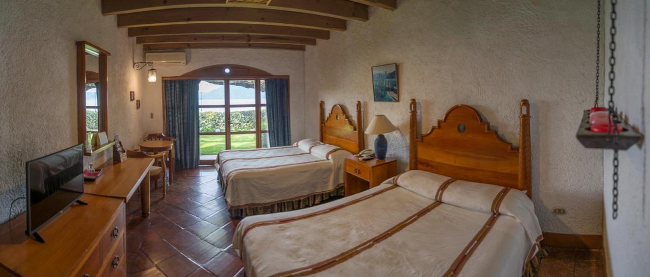 Hotel Posada De Don Rodrigo Panajachel Exteriör bild